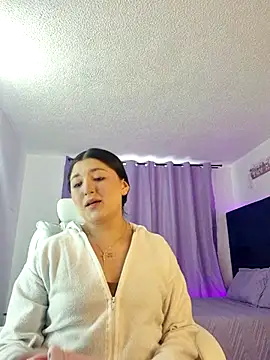 Celestee 21 online show from June 7, 2026, 9:07 pm