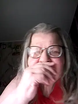 Snapshot of MartaMia68 chatting on May 5, 2026, 6:27 pm MartaMia68 online show from May 5, 2026, 6:27 pm
