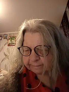Snapshot of MartaMia68 chatting on May 30, 2026, 5:54 pm MartaMia68 online show from May 30, 2026, 5:54 pm