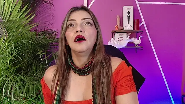 CarolMis 79 online show from May 8, 2026, 12:43 pm