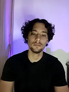 Snapshot of Emilprime chatting on April 12, 2026, 3:33 am Emilprime online show from April 12, 2026, 3:33 am