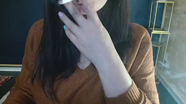 NicoleLove  online show from April 17, 2026, 9:12 am