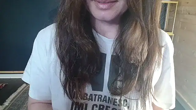 Snapshot of NicoleLove_ chatting on May 31, 2026, 6:21 am NicoleLove online show from May 31, 2026, 6:21 am