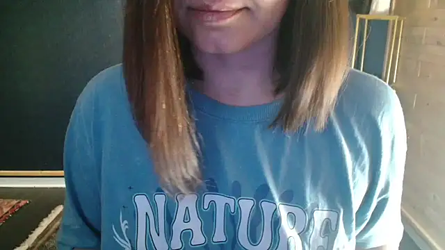 Snapshot of NicoleLove_ chatting on June 17, 2026, 4:59 am NicoleLove online show from June 17, 2026, 4:59 am