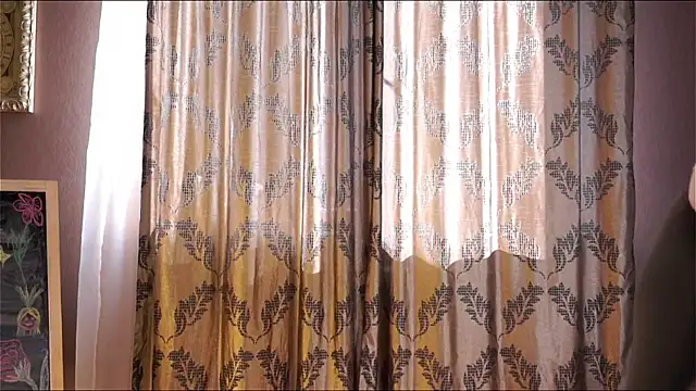 NicolWimett online show from April 15, 2026, 6:53 am