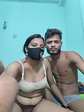 Hot-Couple4 online show from June 10, 2026, 3:33 pm