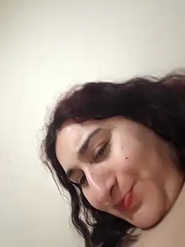 atesli zumra online show from April 12, 2026, 9:42 pm