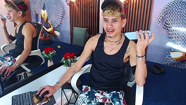 Skinny cute Alyer online show from May 28, 2026, 3:04 am
