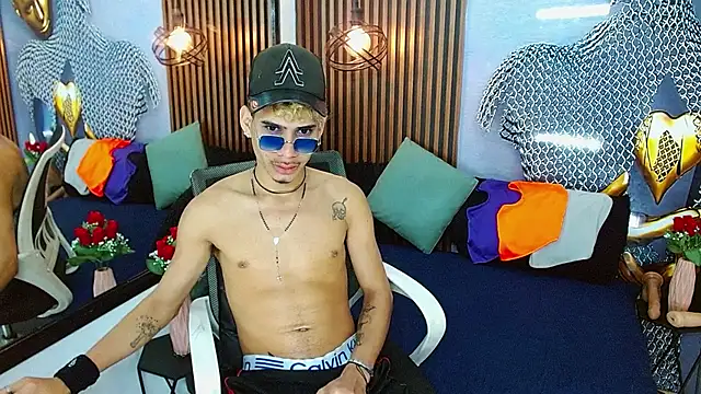 Skinny cute Alyer online show from May 31, 2026, 2:20 am