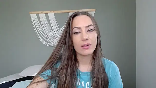 sireneyesonly online show from April 10, 2026, 8:13 pm