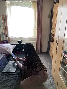 Snapshot of Alejalozano chatting on April 12, 2026, 11:48 am Alejalozano online show from April 12, 2026, 11:48 am