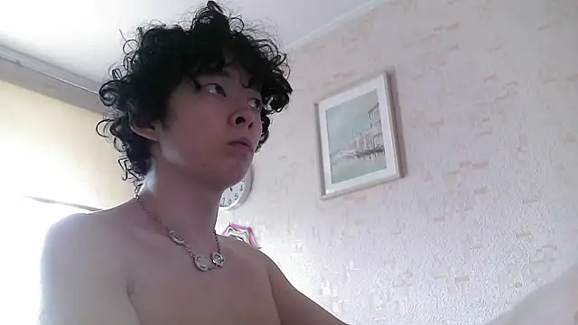 Snapshot of Miklaxyk chatting on June 4, 2026, 7:36 am Miklaxyk online show from June 4, 2026, 7:36 am