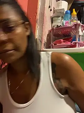 Malonna69 online show from April 12, 2026, 12:37 am