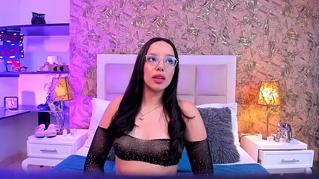 ValkyriaSteel online show from April 13, 2026, 7:19 pm