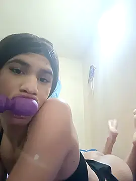 Snapshot of Soffi_Bold25 chatting on April 13, 2026, 2:39 am Soffi Bold25 online show from April 13, 2026, 2:39 am