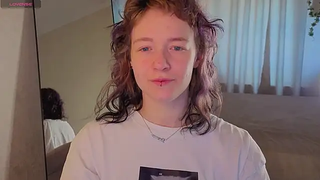 Ricki Bloom online show from June 7, 2026, 1:10 am