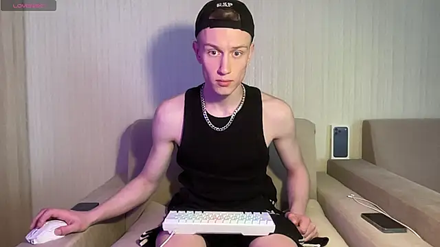 Travis Gracile online show from May 3, 2026, 9:48 am