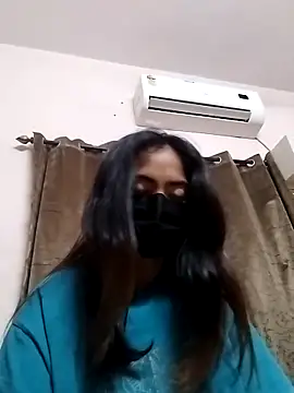 Shanaya450 online show from April 18, 2026, 5:06 pm