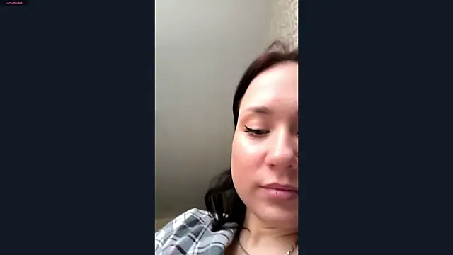 DinahZapalac online show from April 15, 2026, 9:16 am