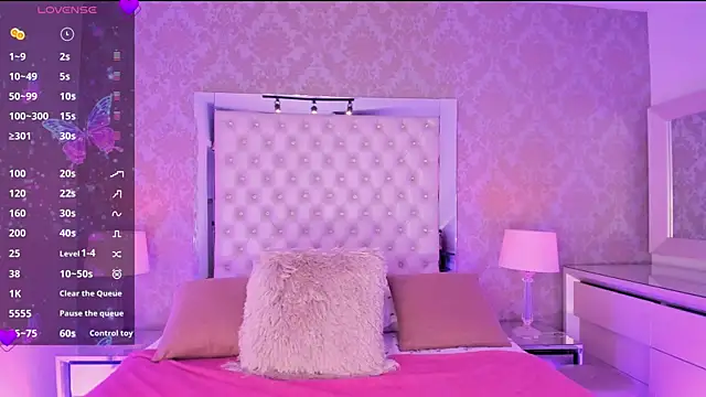 NatashaMilley online show from April 17, 2026, 3:31 am