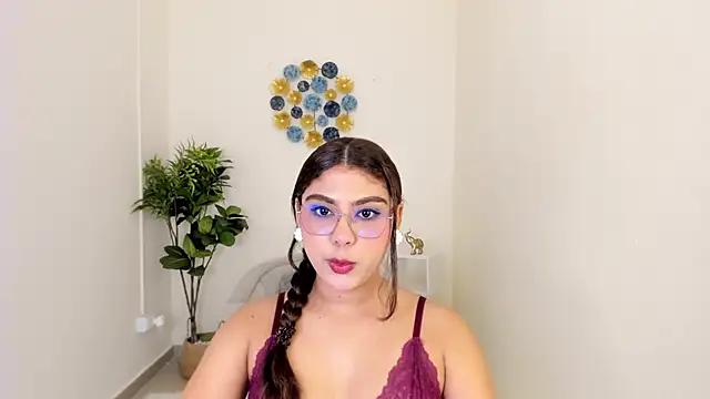 Mallory Lee online show from May 27, 2026, 12:24 pm