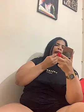 Snapshot of megan_purpura chatting on June 6, 2026, 7:40 pm megan purpura online show from June 6, 2026, 7:40 pm