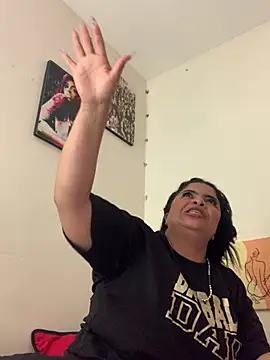 Snapshot of megan_purpura chatting on June 10, 2026, 7:13 pm megan purpura online show from June 10, 2026, 7:13 pm