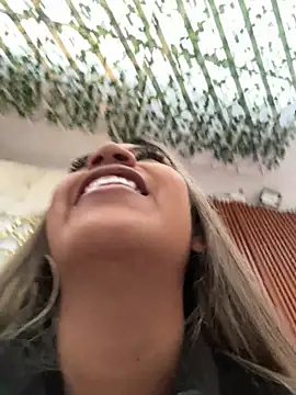 Kimmiebellarie online show from June 5, 2026, 12:44 pm