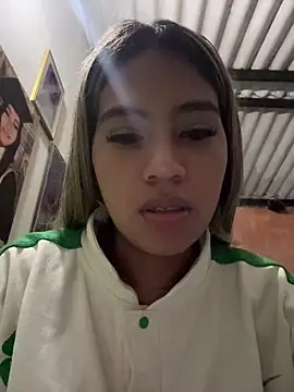 Kimmiebellarie online show from June 7, 2026, 11:52 pm