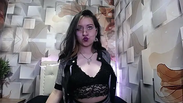 star  pink online show from April 11, 2026, 3:05 pm