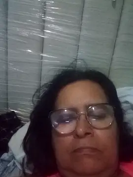 PienCanela online show from April 25, 2026, 9:01 pm