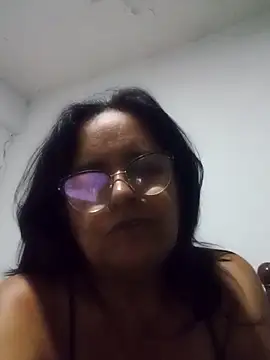 PienCanela online show from May 10, 2026, 11:21 pm
