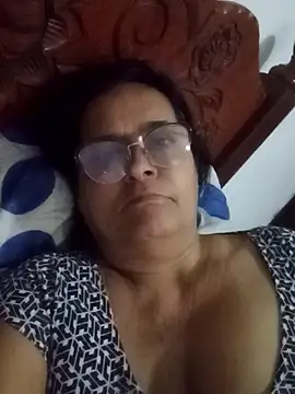 PienCanela online show from May 14, 2026, 11:39 am
