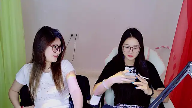 Snapshot of Xiongchumo1120 chatting on May 15, 2026, 3:02 am Xiongchumo1120 online show from May 15, 2026, 3:02 am