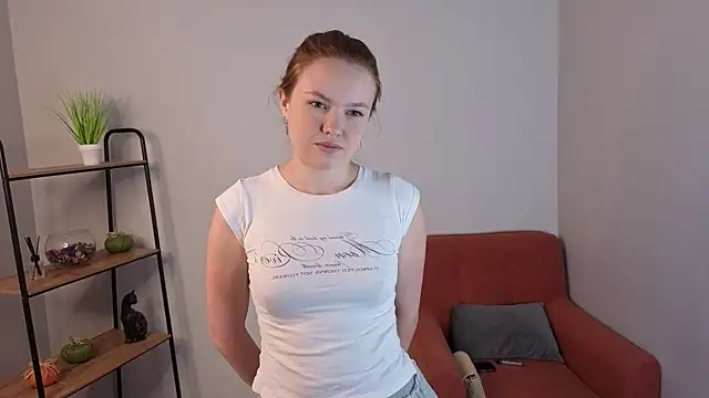 Snapshot of Kira_Lemos chatting on June 12, 2026, 10:03 am Kira Lemos online show from June 12, 2026, 10:03 am