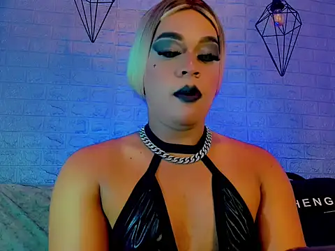 CristalGill  online show from June 18, 2026, 7:29 pm