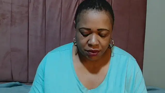 BUSTYQUEEN56  online show from June 8, 2026, 6:25 am