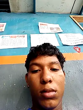 Snapshot of Esneider_boy chatting on April 15, 2026, 1:51 pm Esneider boy online show from April 15, 2026, 1:51 pm