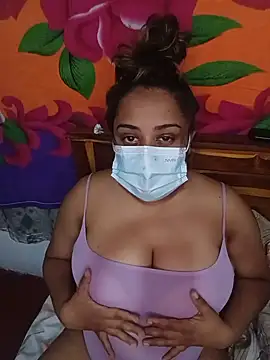Suger Lips 99 online show from May 18, 2026, 4:02 pm