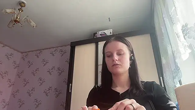 SofiaOops 1 online show from April 17, 2026, 9:23 am