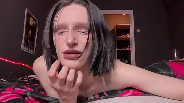 Niky Long online show from April 25, 2026, 7:55 pm