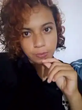 rizosdefuego online show from April 13, 2026, 5:51 pm