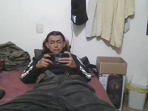 Indiio0 online show from April 15, 2026, 5:03 am