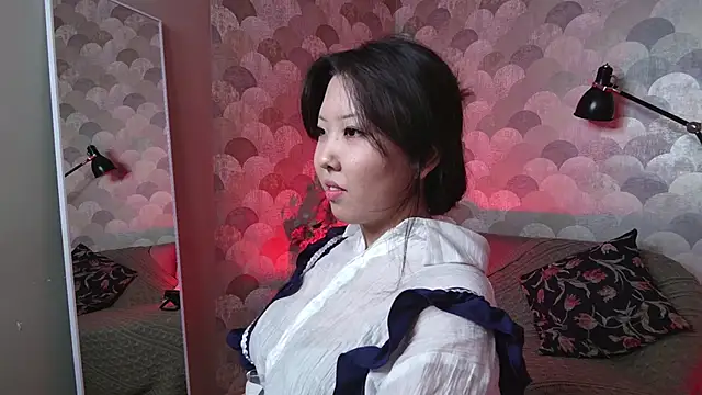 AzureMimi online show from May 1, 2026, 1:48 pm