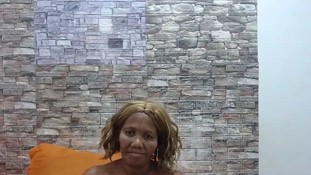 BossyBustyQueen online show from May 10, 2026, 6:57 pm