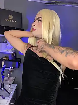 Snapshot of valen_lewiiz chatting on May 10, 2026, 2:50 am valen lewiiz online show from May 10, 2026, 2:50 am