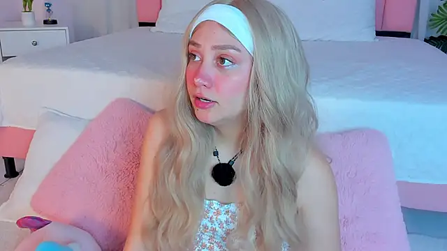 Snapshot of sweett_fire chatting on April 29, 2026, 5:41 pm sweett fire online show from April 29, 2026, 5:41 pm