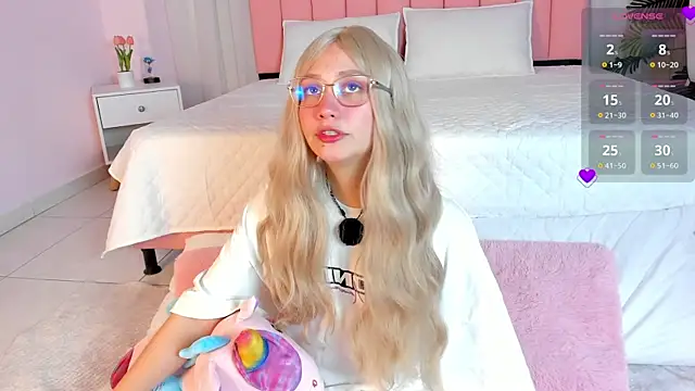 Snapshot of sweett_fire chatting on April 30, 2026, 8:57 pm sweett fire online show from April 30, 2026, 8:57 pm