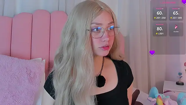 Snapshot of sweett_fire chatting on May 23, 2026, 5:50 pm sweett fire online show from May 23, 2026, 5:50 pm