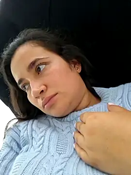 DaniHO25 online show from April 16, 2026, 9:39 pm